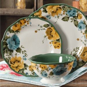 The Pioneer Woman Floral Dinnerware Set with Green Accents